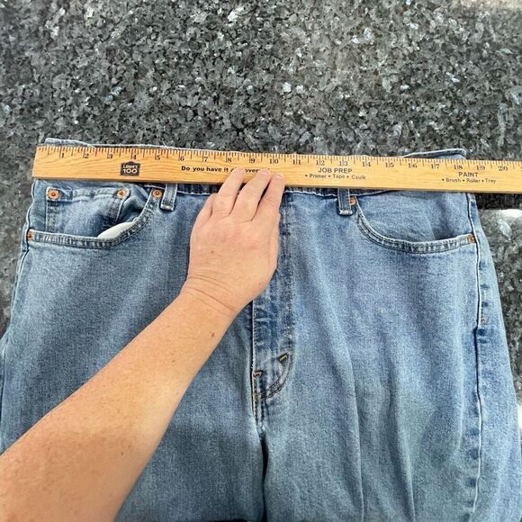 Levi’s 550 Relaxed Fit Jeans W40 L32 Light Wash Distressed Hem - Picture 5 of 10